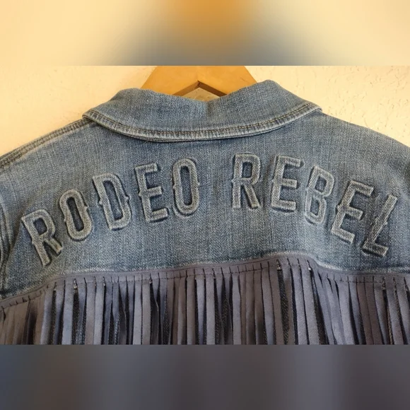 Idyllwind Women's Magnolia Embossed Trucker Jacket - Picture 6 of 9